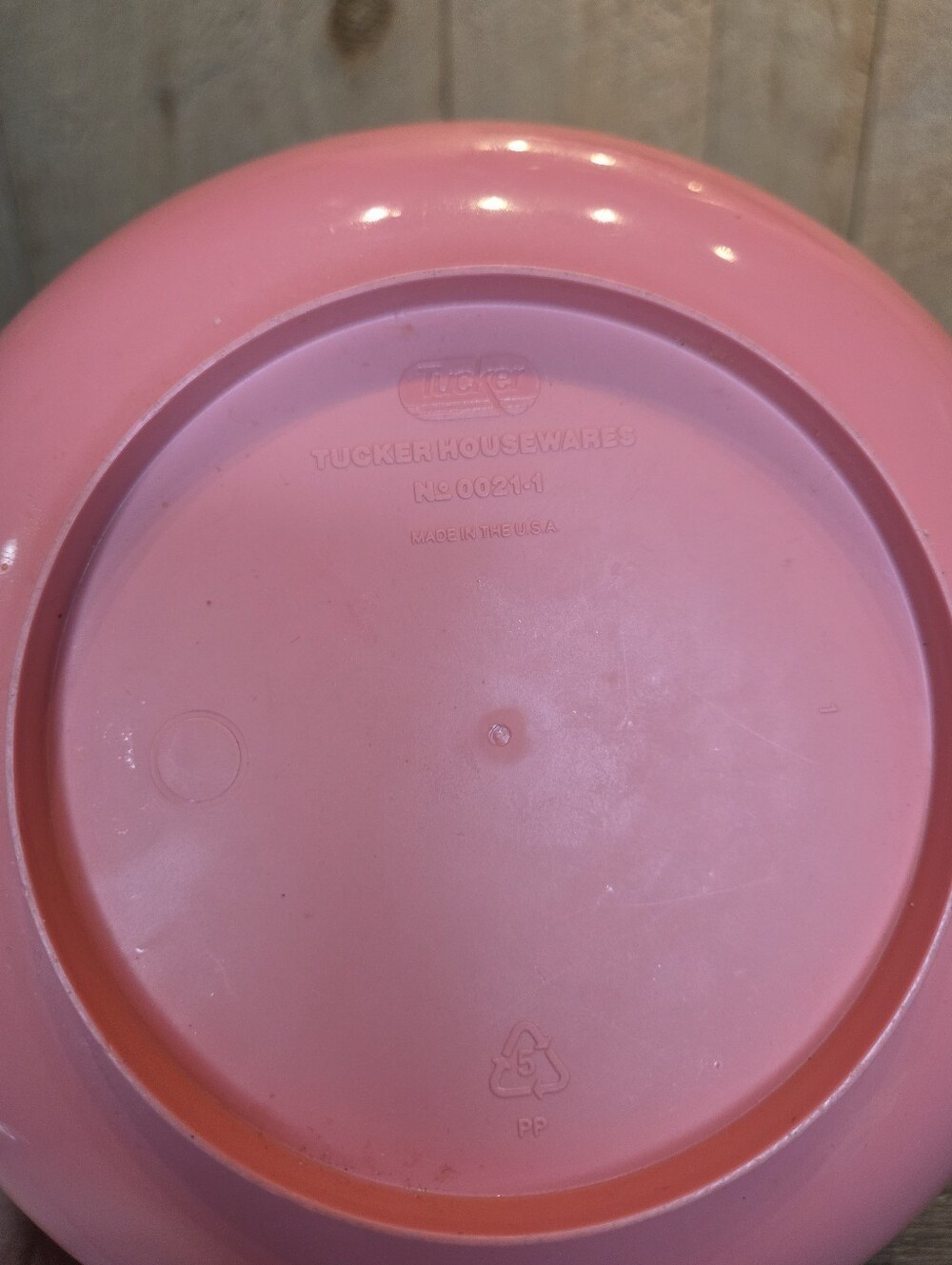 Tucker Housewares Pink Plastic Mixing Bowl MPN 0021-1 Made in USA Retro VIntage - Picture 7 of 7
